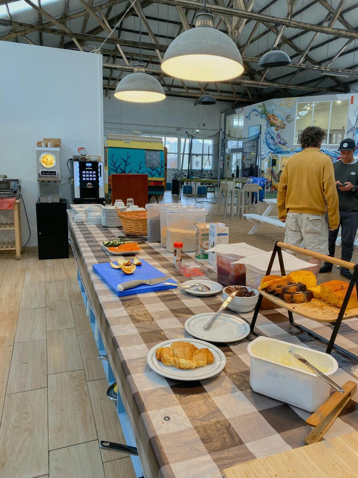 Wot Peniche Hostel Bagian luar foto